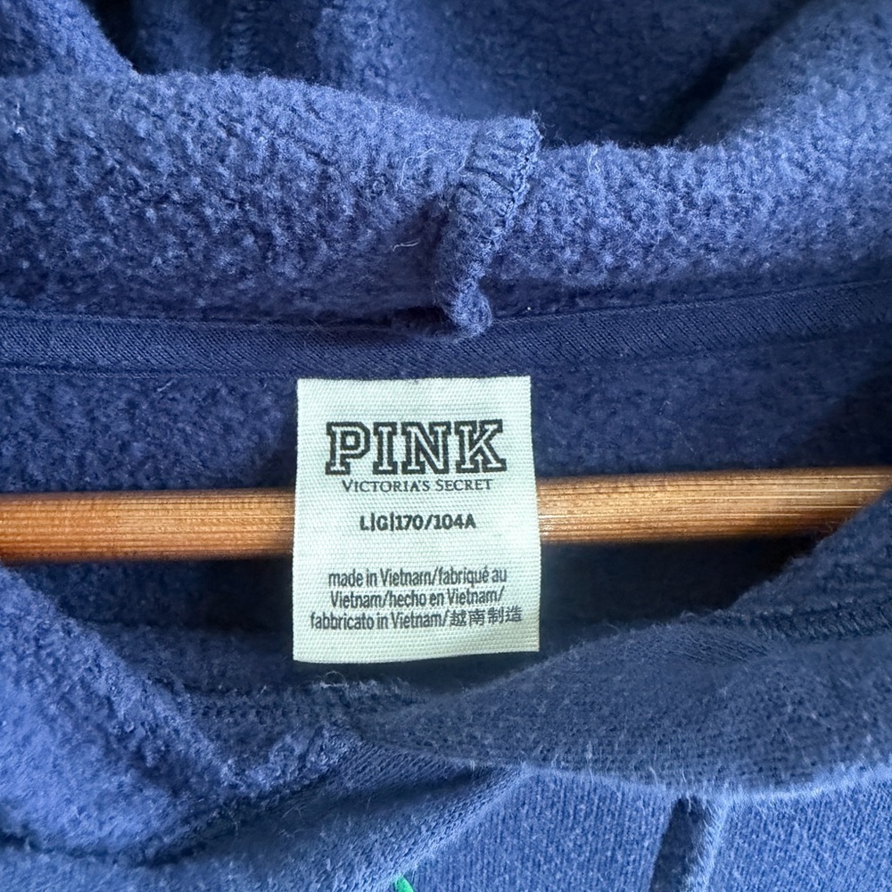 Great condition L PINK Victoria's Secret Navy Cropped Hoodie with Green Logo. - Picture 6 of 10